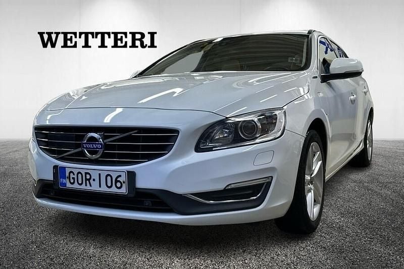 Valkoinen Käytetty 2017 Volvo V60 Business Edition Farmari | 13 890 € (Supertarjous) - Kuva 1/4