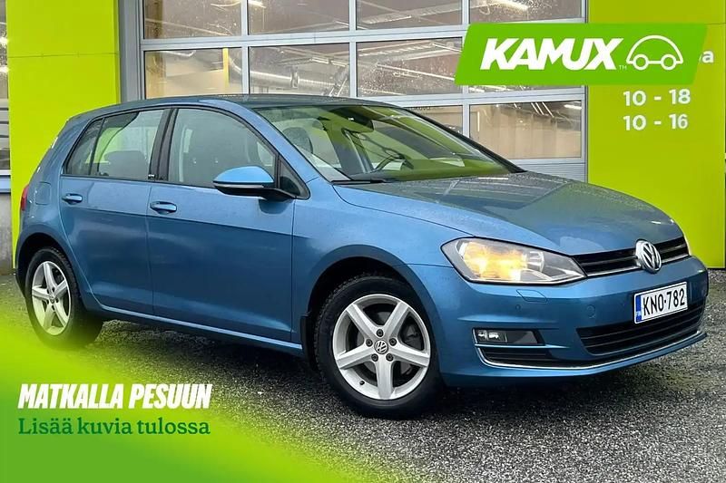 Käytetty VW Golf VII Allstar 110 HP (80 kW) 2016 Sininen Sedan