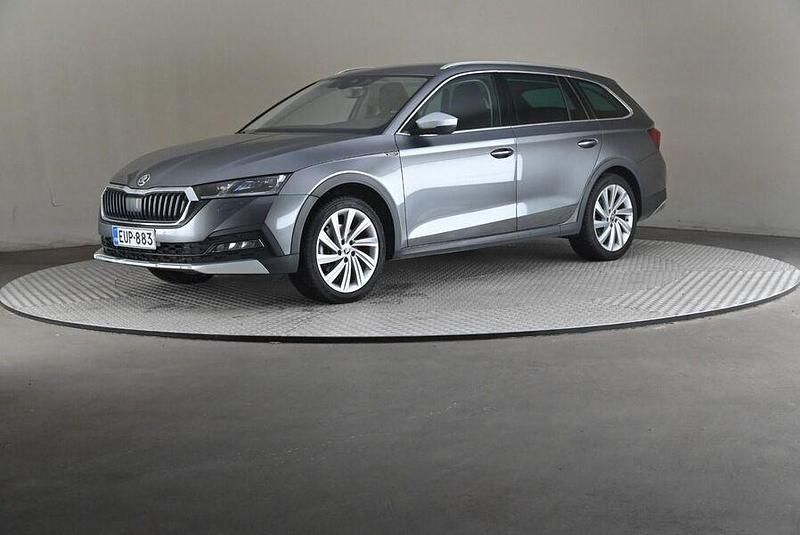 Käytetty 2023 Skoda Octavia Farmari | 35 500 € - Kuva 1/4
