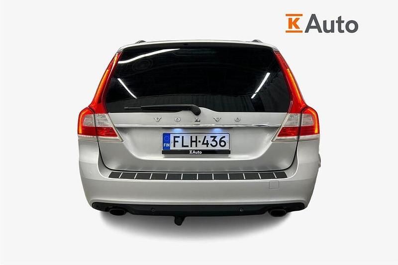 Käytetty Volvo V70 Business Edition 181 HP (133 kW) 2014 Harmaa Farmari