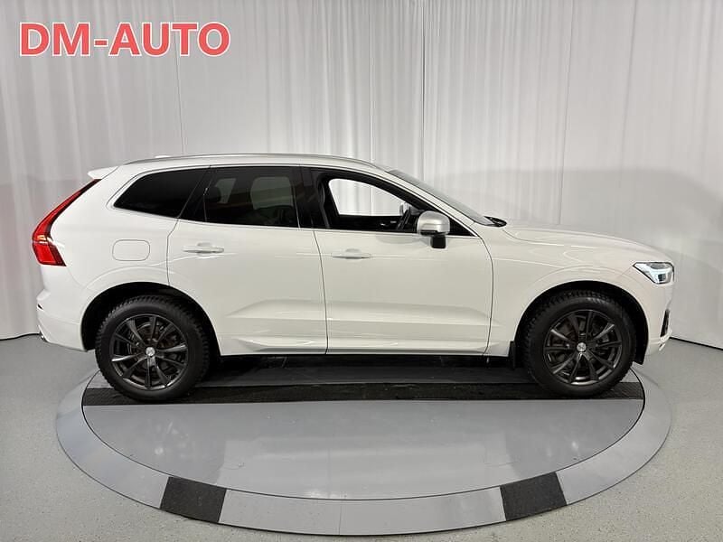 Käytetty Volvo XC60 R-Design 320 HP (235 kW) 2018 Valkoinen Katumaasturi