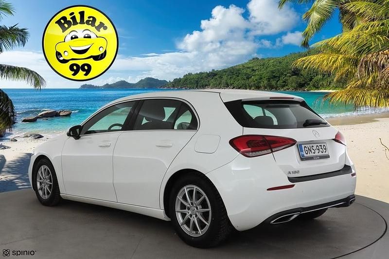 Käytetty Mercedes A180 Business 136 HP (100 kW) 2020 Viistoperä