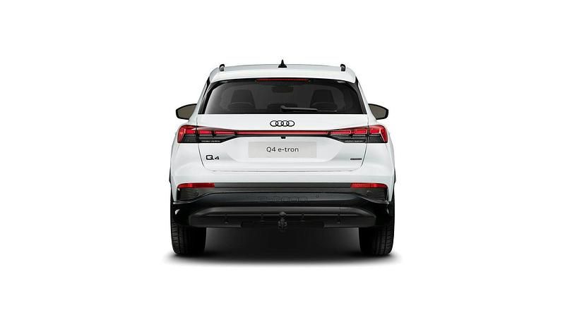 Käytetty Audi Q4 e-tron S-Line 250 kW (340 HP) 2024 Valkoinen Katumaasturi
