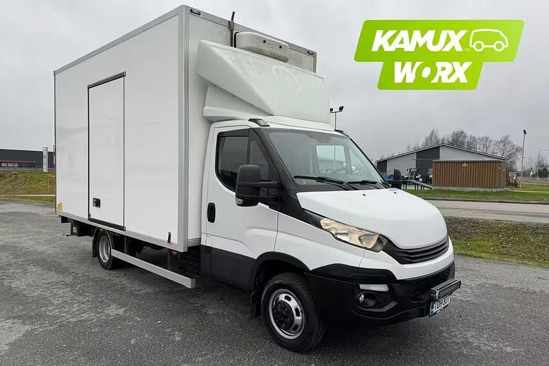 Käytetty Iveco Daily 245 HP (180 kW) 2018 Valkoinen Tila-auto
