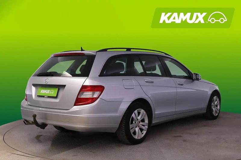 Käytetty Mercedes C220 170 HP (125 kW) 2009 Hopea / harmaa Farmari