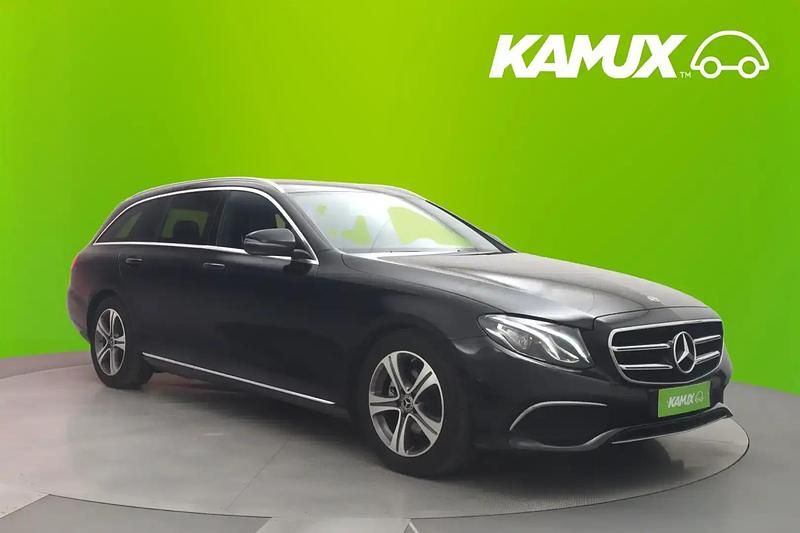 Musta Käytetty 2020 Mercedes E200 Avantgarde Farmari | 28 490 € (Hieman kallis) - Kuva 1/4