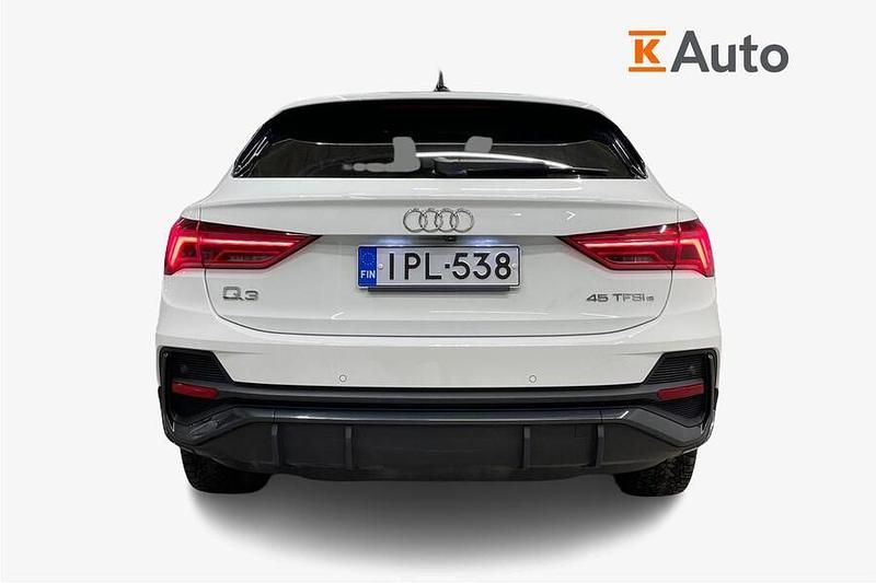 Käytetty Audi Q3 Sportback Business 245 HP (180 kW) 2022 Katumaasturi