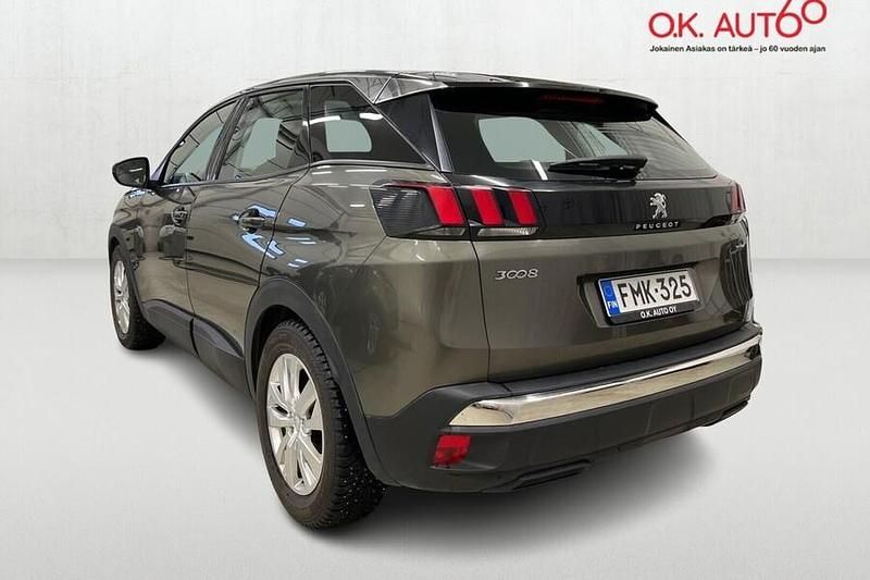 Käytetty Peugeot 3008 Active 131 HP (96 kW) 2017 Katumaasturi