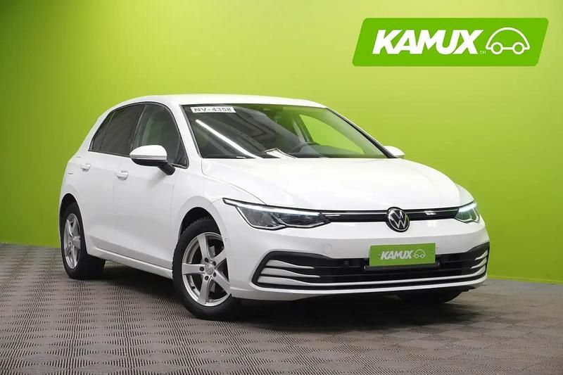 Käytetty VW Golf VIII Comfortline 131 HP (96 kW) 2023 Valkoinen Sedan