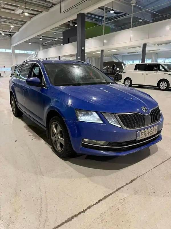 Käytetty Skoda Octavia Business Line 116 HP (85 kW) 2019 Sininen Farmari
