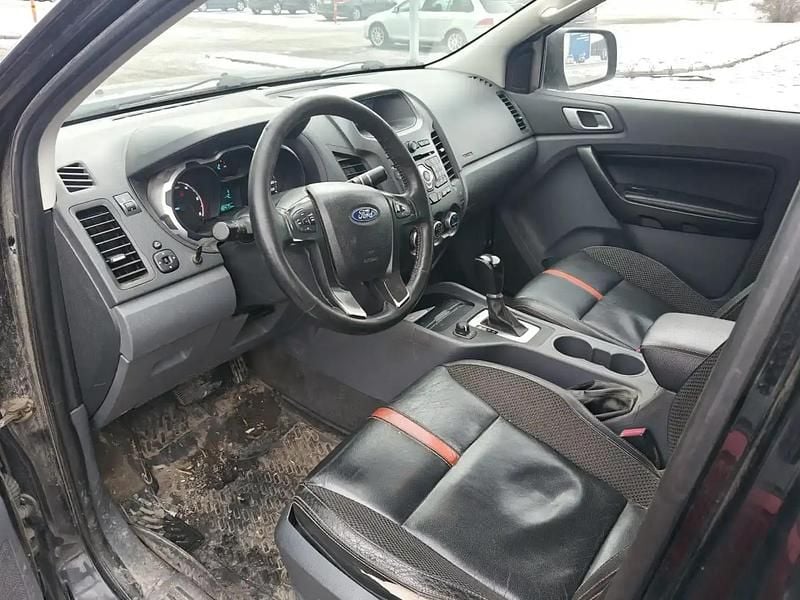 Käytetty Ford Ranger 200 HP (147 kW) 2015 Musta Nouto