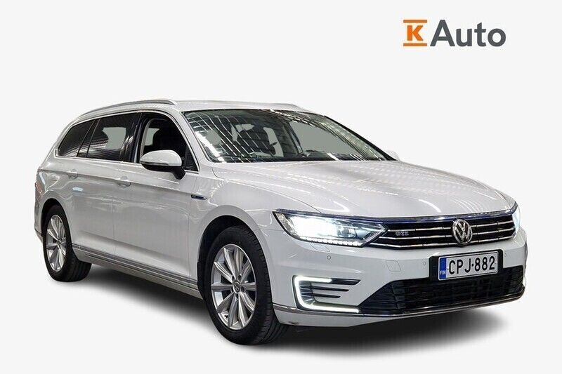 Valkoinen Käytetty 2018 VW Passat GTE Farmari | 13 650 € (Hyvä tarjous) - Kuva 1/4