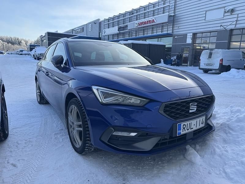 Käytetty Seat Leon FR 204 HP (150 kW) 2021 Sininen Farmari