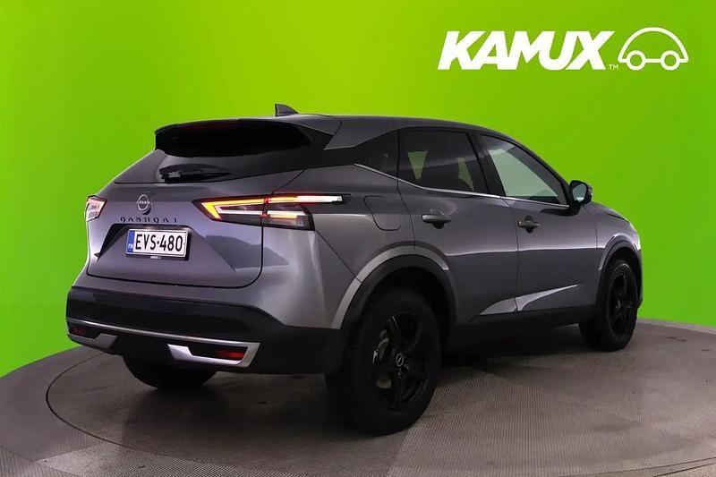 Käytetty Nissan Qashqai Acenta 158 HP (116 kW) 2025 Hopea / harmaa Katumaasturi