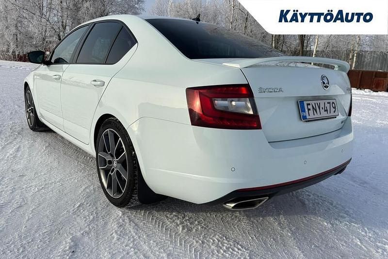 Käytetty Skoda Octavia Business Line 245 HP (180 kW) 2019 Viistoperä