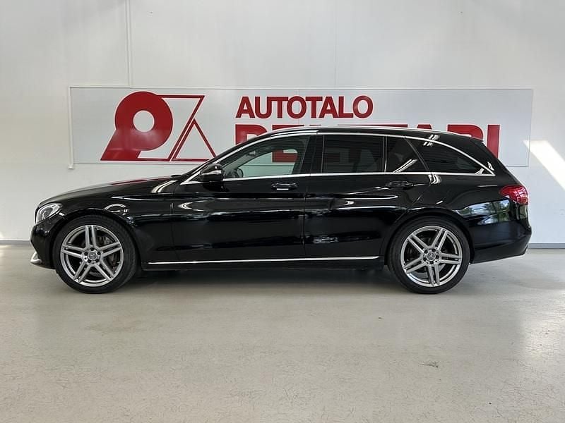 Käytetty Mercedes C250 Business 204 HP (150 kW) 2014 Musta Farmari