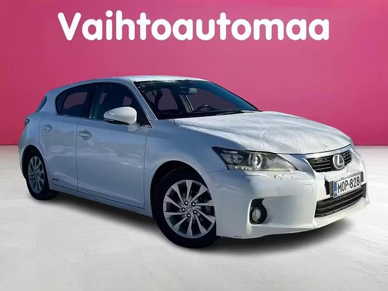 Käytetty Lexus CT200h 99 HP (72 kW) 2011 Viistoperä