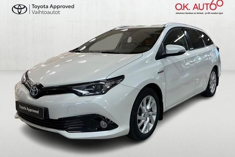 070 Käytetty 2018 Toyota Auris Touring Sports Active Farmari | 14 800 € (Perustarjous) - Kuva 1/4