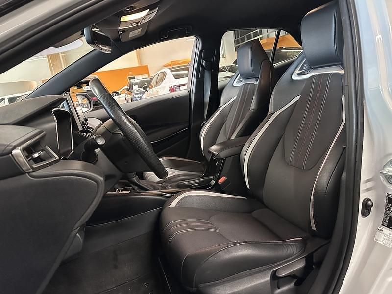 Käytetty Toyota Corolla Sport 98 HP (72 kW) 2020 Viistoperä