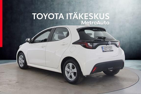 Käytetty Toyota Yaris Active 114 HP (83 kW) 2022 Valkoinen Viistoperä