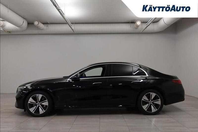 Käytetty Mercedes E300 Premium 313 HP (230 kW) 2024 Obsidianschwarz Sedan