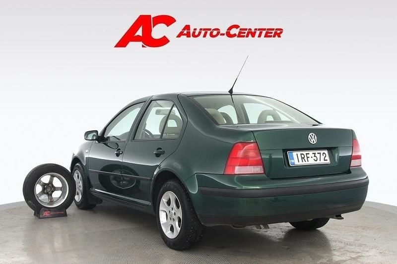 Käytetty VW Bora 105 HP (77 kW) 2002 Vihreä Sedan