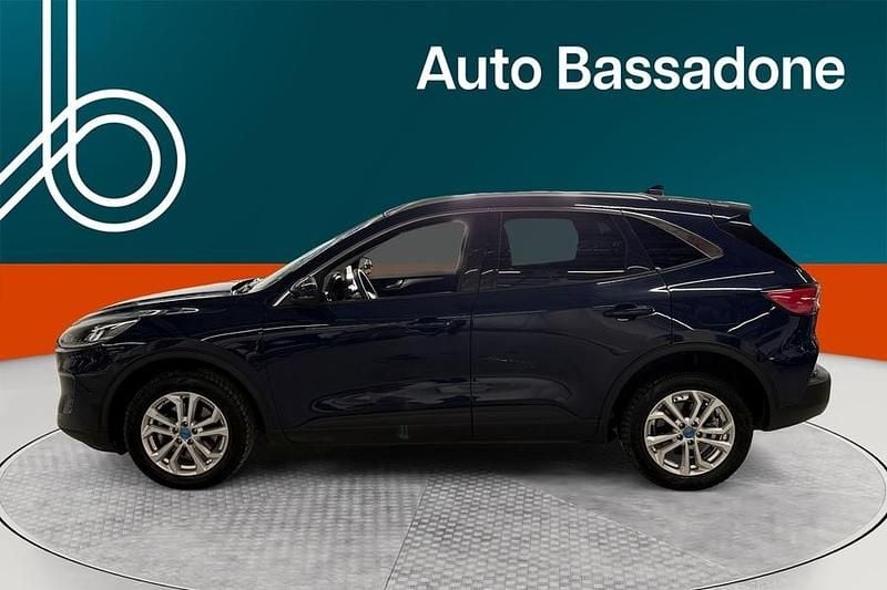 Käytetty Ford Kuga Titanium 120 HP (88 kW) 2021 Katumaasturi