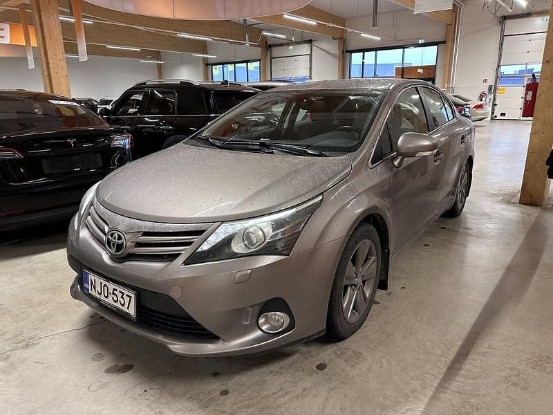 Käytetty 2015 Toyota Avensis Multidrive S Sedan | 14 900 € (Hyvä tarjous) - Kuva 1/4
