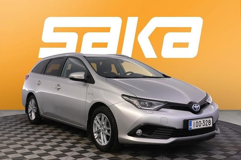 Käytetty Toyota Auris Touring Sports Active 99 HP (72 kW) 2019 Met. musta Farmari