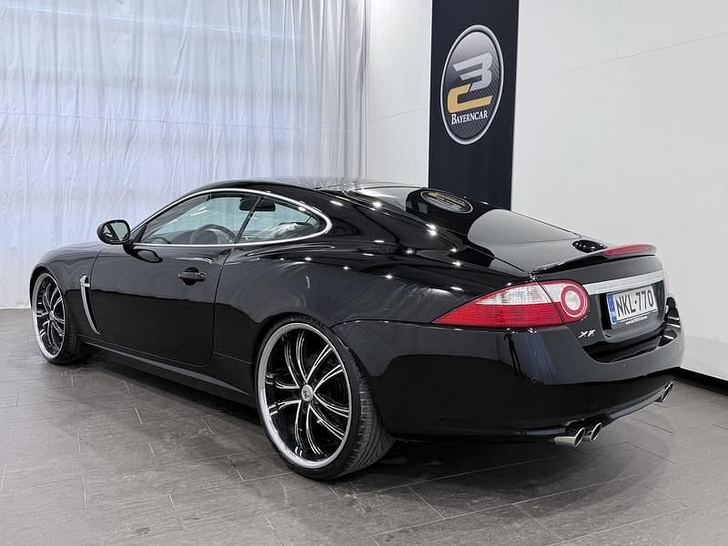 Käytetty Jaguar XKR 400 HP (294 kW) 2007 Coupe - kaksiovinen