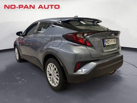 Käytetty Toyota C-HR Active 122 HP (89 kW) 2022 Hopea Katumaasturi