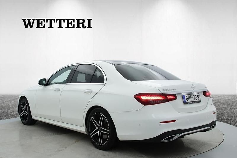 Käytetty Mercedes E300 AMG line 194 HP (142 kW) 2022 Sedan