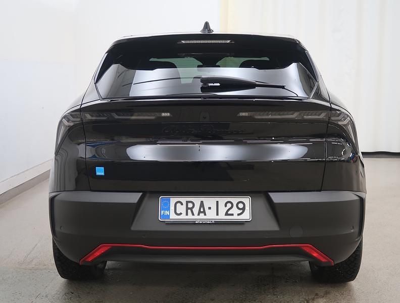 Käytetty Alfa Romeo Junior Edizione Speciale 114 kW (156 HP) 2024 Musta Katumaasturi