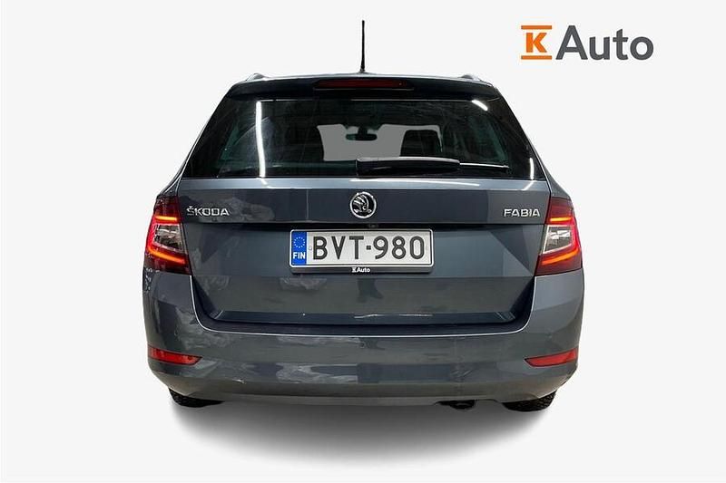Käytetty Skoda Fabia Style 110 HP (80 kW) 2019 Harmaa Farmari