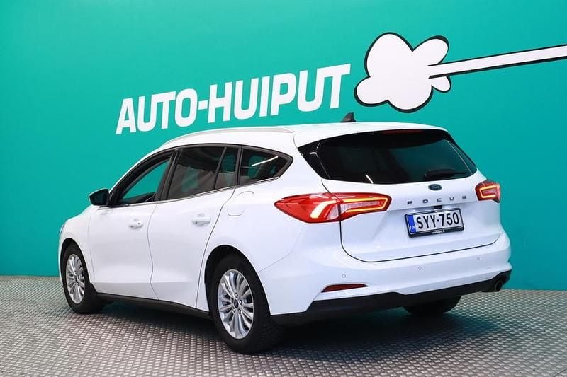 Käytetty Ford Focus Titanium 125 HP (91 kW) 2021 Farmari