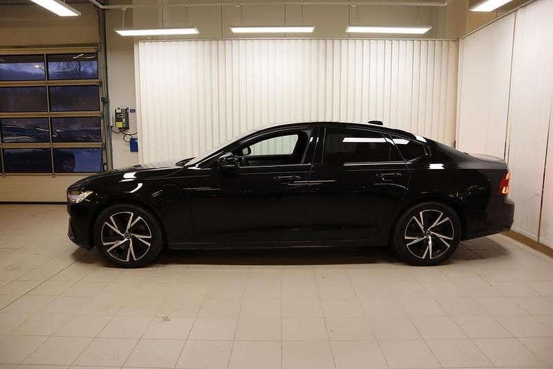 Käytetty Volvo S90 Business Edition 392 HP (288 kW) 2022 Musta Sedan