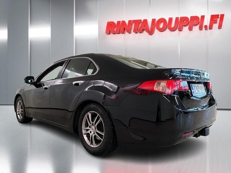 Käytetty Honda Accord Elegance 150 HP (110 kW) 2012 Sedan