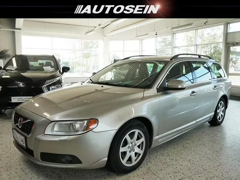 Käytetty Volvo V70 Momentum 109 HP (80 kW) 2010 Farmari