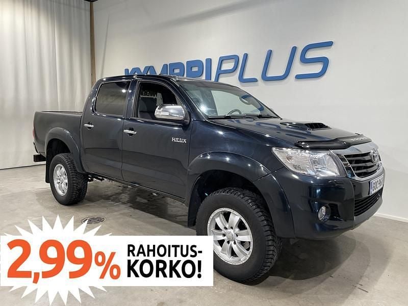 Käytetty Toyota HiLux SR 171 HP (125 kW) 2012 Nouto