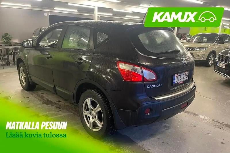 Käytetty Nissan Qashqai Acenta 110 HP (80 kW) 2012 Violetti Katumaasturi