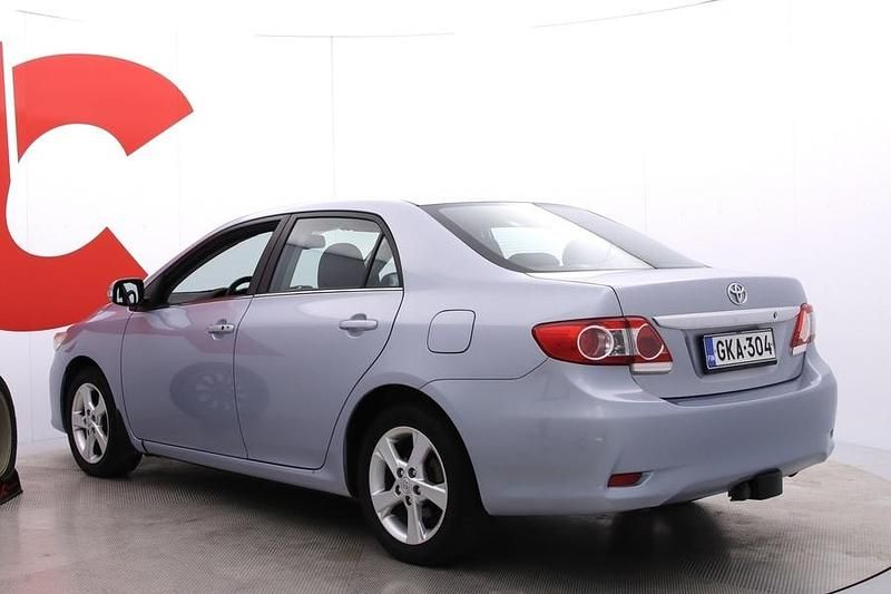 Käytetty Toyota Corolla Plus 132 HP (97 kW) 2011 Sininen Sedan