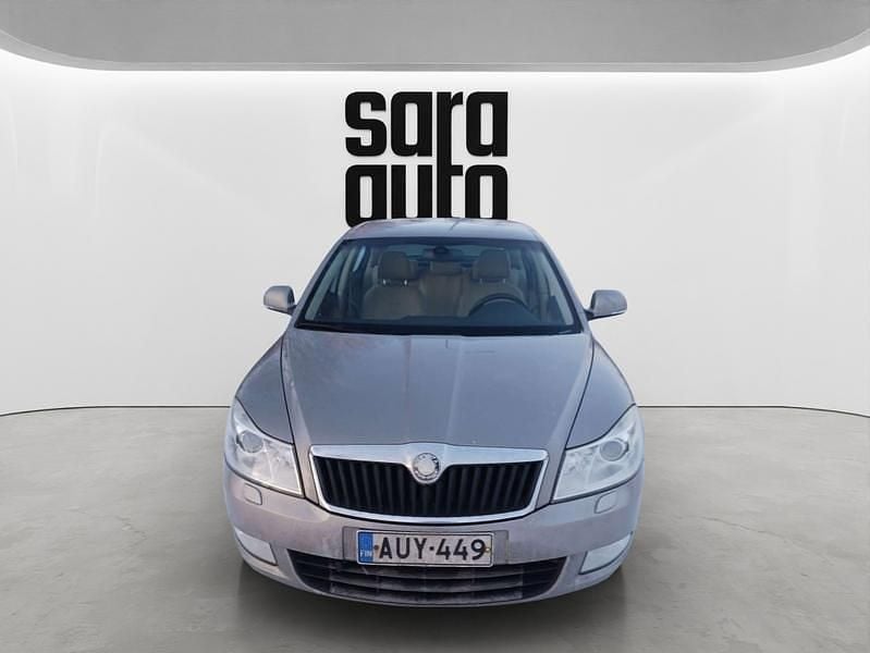 Käytetty 2009 Skoda Octavia Elegance Sedan | 3 900 € (Perustarjous) - Kuva 1/4