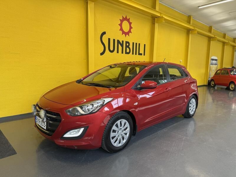 Käytetty 2016 Hyundai i30 Classic Viistoperä | 5 400 € (Hieman kallis) - Kuva 1/3