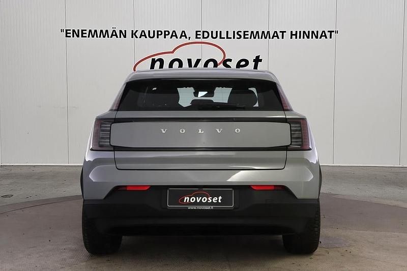 Käytetty Volvo EX30 Core 200 kW (272 HP) 2024 Katumaasturi