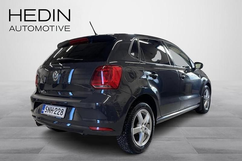 Käytetty VW Polo Highline 90 HP (66 kW) 2015 Harmaa Viistoperä