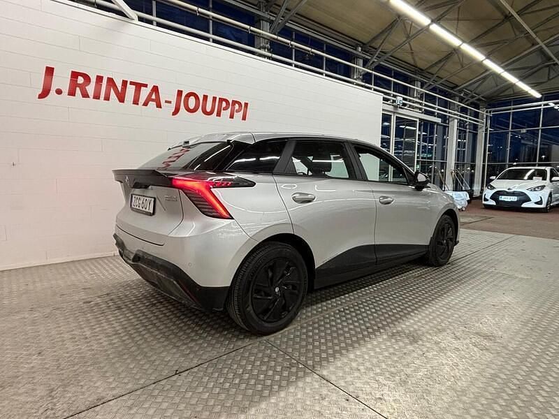 Käytetty MG MG4 EV 125 kW (170 HP) 2023 Viistoperä