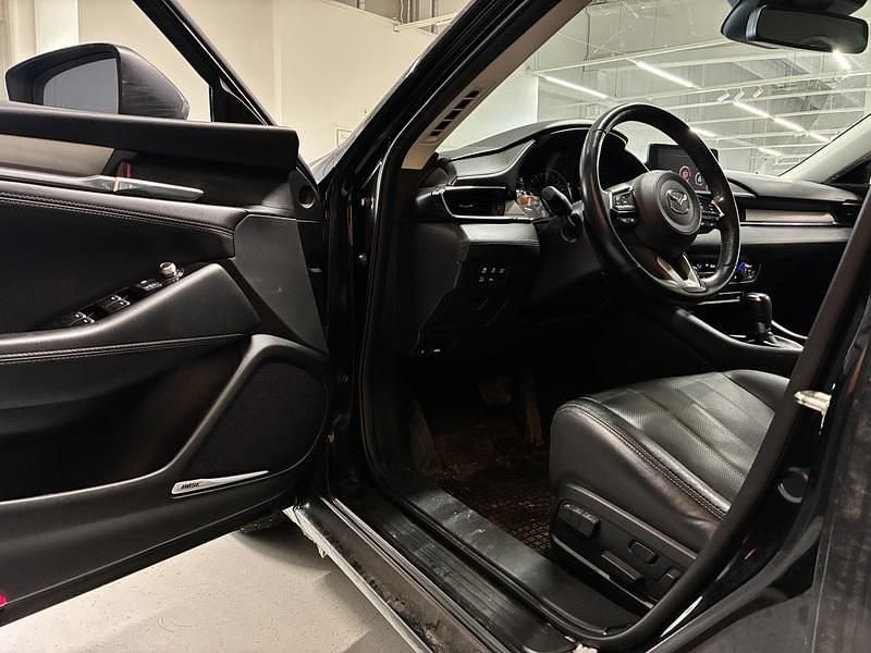 Käytetty Mazda 6 Luxury 194 HP (142 kW) 2018 Sedan