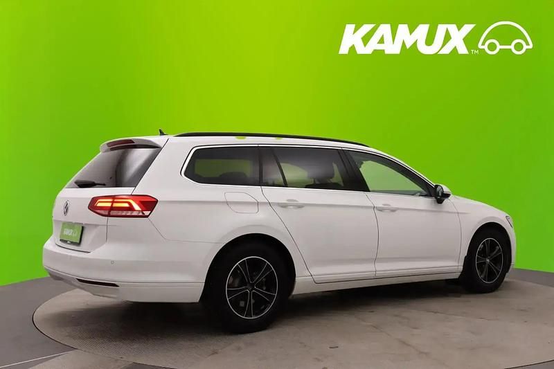Käytetty VW Passat Comfortline 120 HP (88 kW) 2015 Valkoinen Farmari