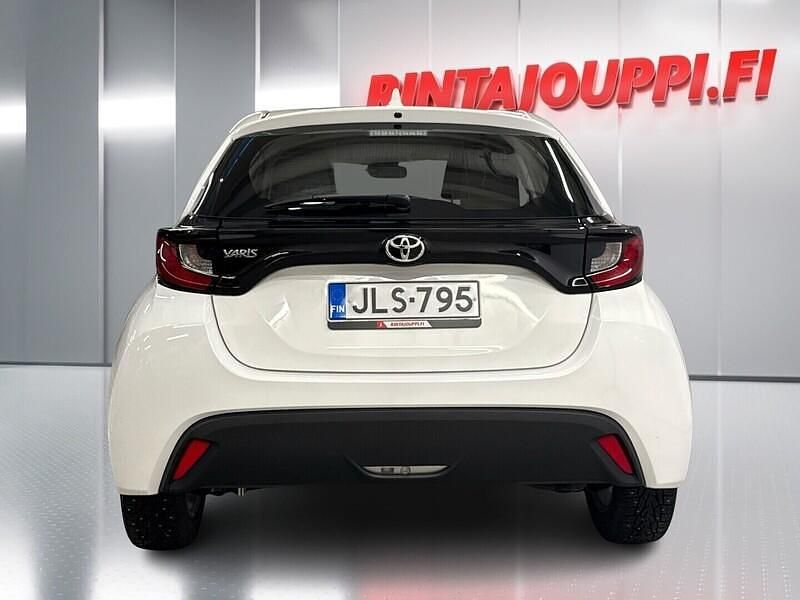 Käytetty Toyota Yaris Life 72 HP (52 kW) 2020 Valkoinen Viistoperä