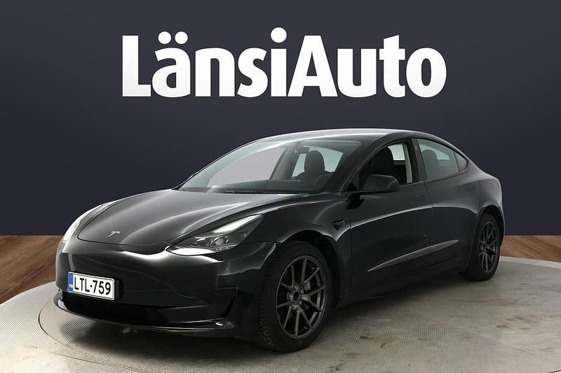 Käytetty 2022 Tesla Model 3 RWD Sedan | 29 730 € (Perustarjous) - Kuva 1/2